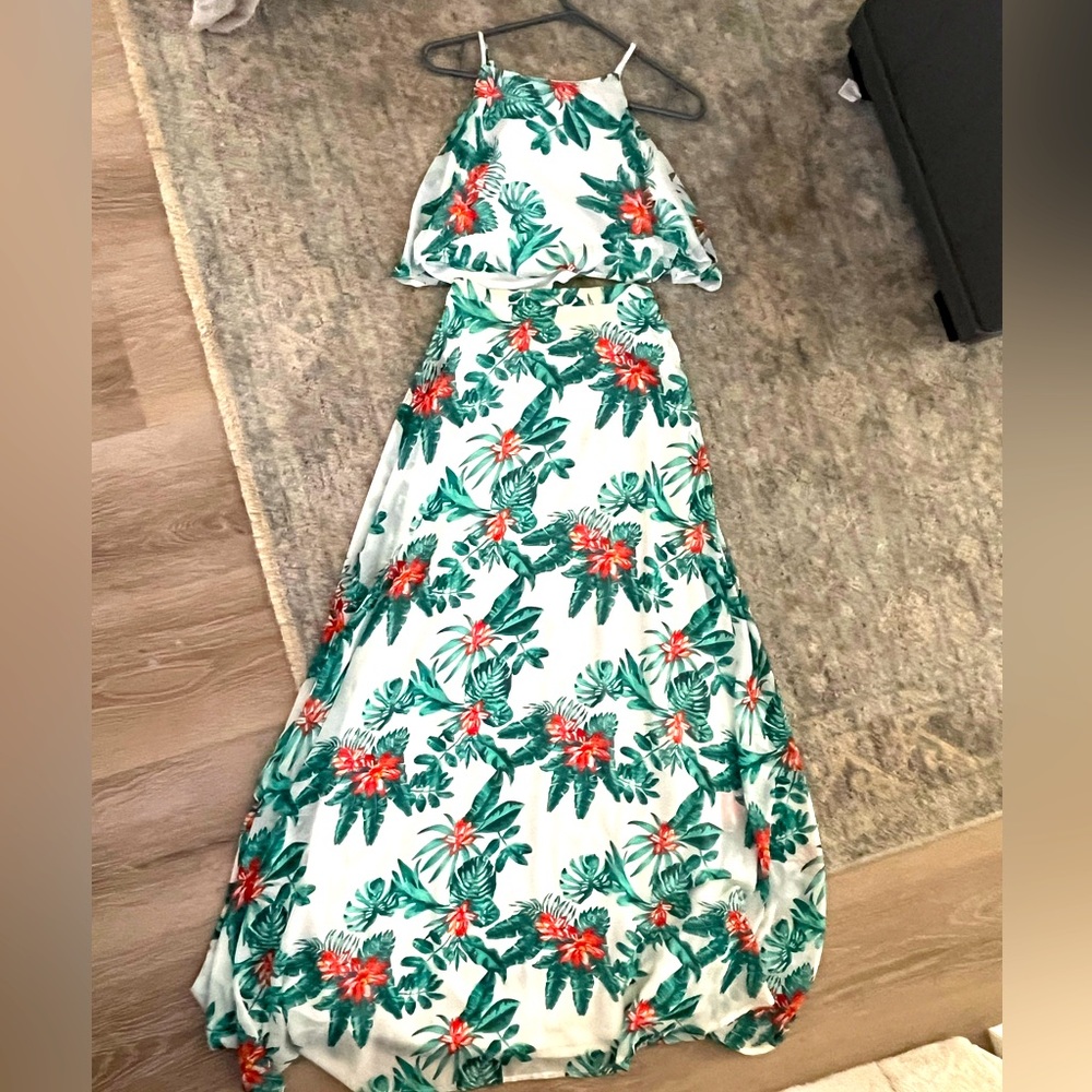 Lulu's White Tropical Maxi Dress with Green Leaves and Red Floral Print